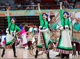 篮球勇士球员三分纪录被打破，全场致敬