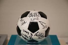 大谷翔平在 2024 年 11 月获颁“洛杉矶城市荣誉市民”，市长亲自授予金钥匙